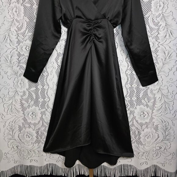 NWT Du Paradis Long Sleeve Deep V Ruched Dress Black - Picture 2 of 11